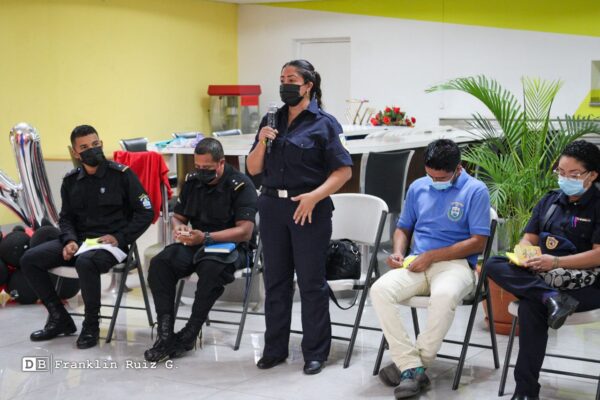 Servidores públicos fortalecen competencias  genéricas para atenciones con calidad 