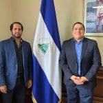 Embajador nicaragüense se reúne con cantautor costarricense, Alberto Campos