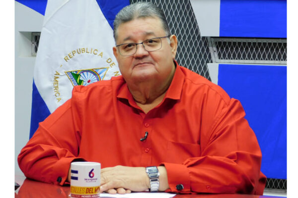 Moisés Absalón Pastora: La demencia imperial