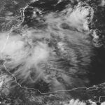 Ciclón tropical Cuatro toca tierra en el este de México