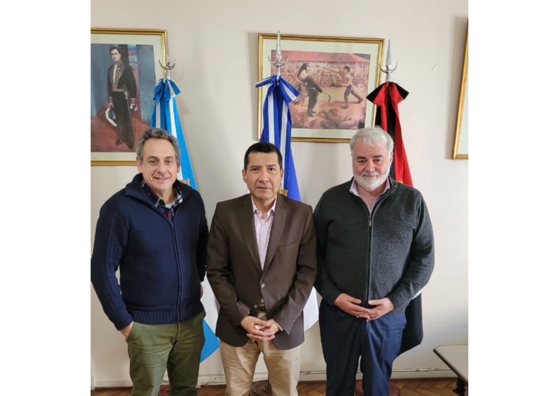 Embajador nicaragüense se reúne con representantes del Partido Solidario de Argentina