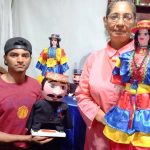 Reyna Treminio y su pasión por elaborar gigantonas