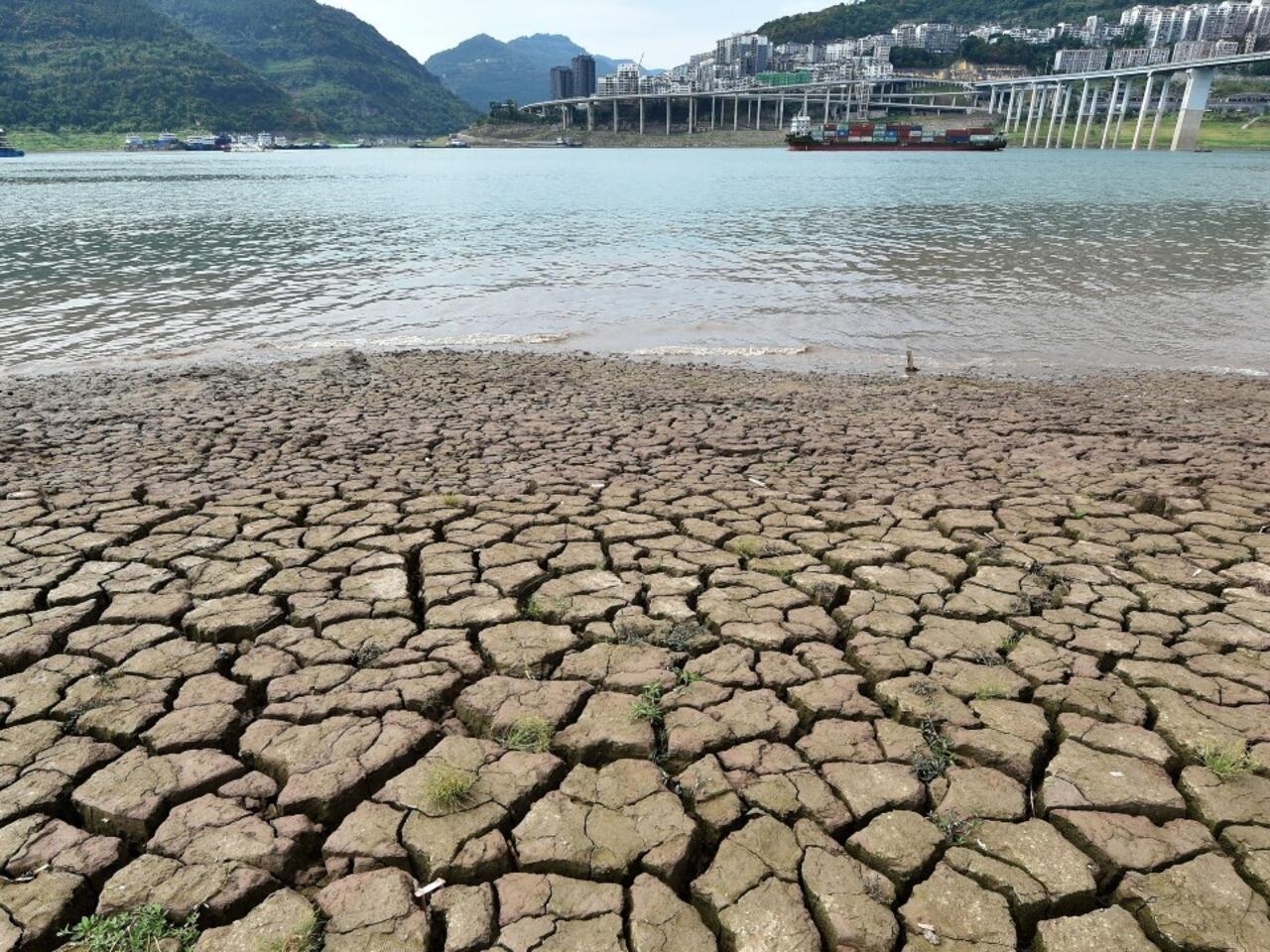 China decreta alerta roja por sequía en principal lago de agua dulce