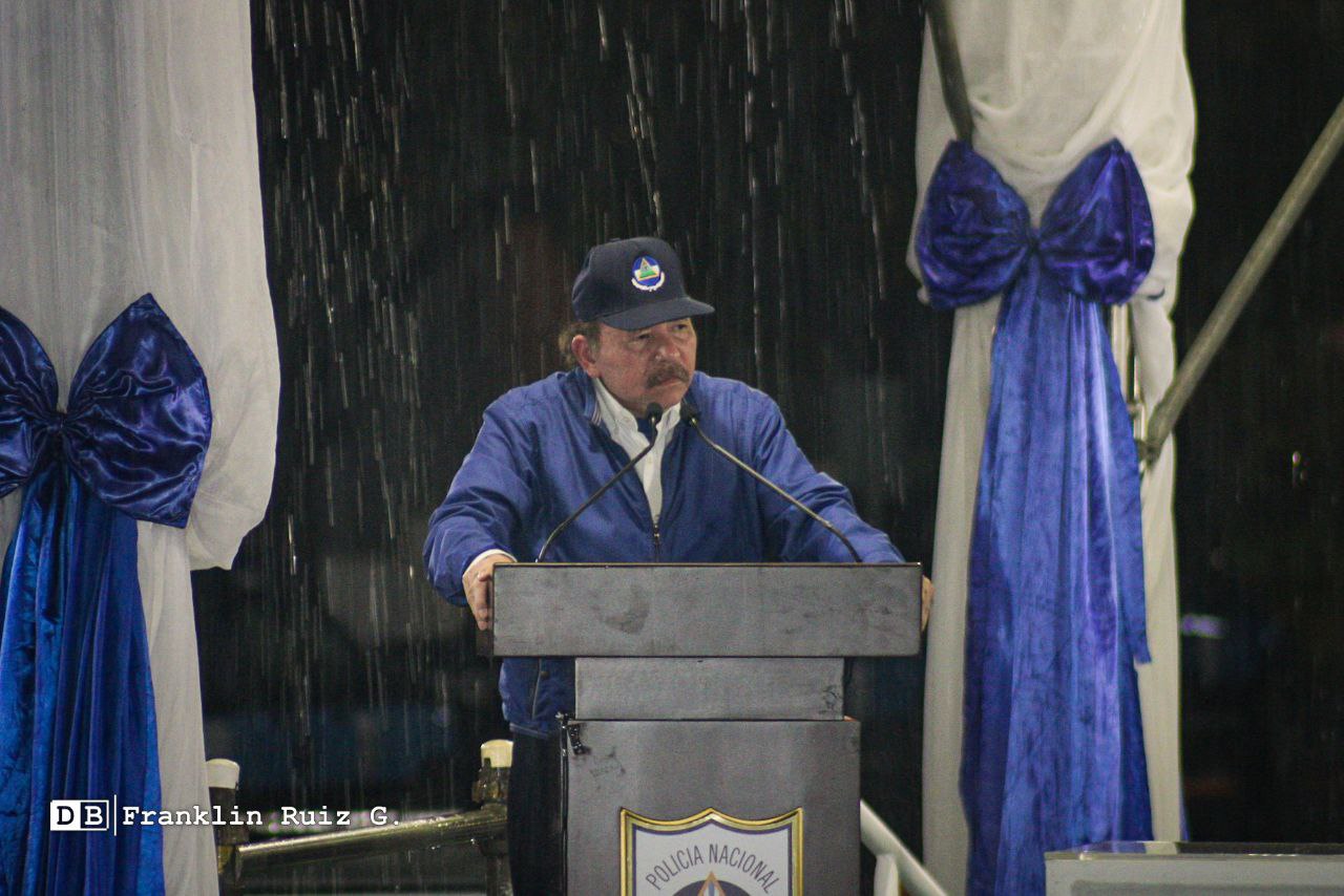 Comandante Daniel Ortega: ¡Aquí en tierra nica se respeta nuestra bandera!