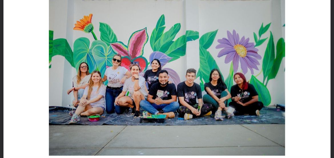 Nuevo mural de flores en el Parque Luis Alfonso Velásquez