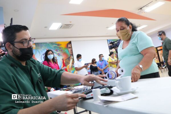 Sector educación de Nicaragua recibe salario mensual