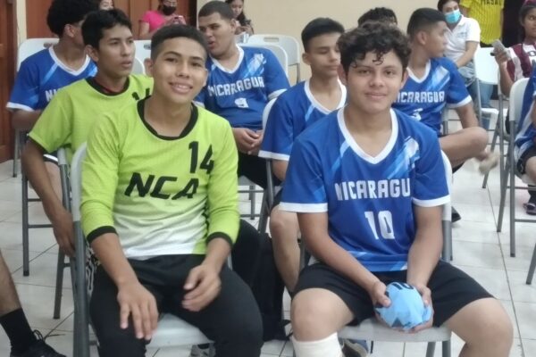 Atletas del balonmano escolar reciben reconocimiento