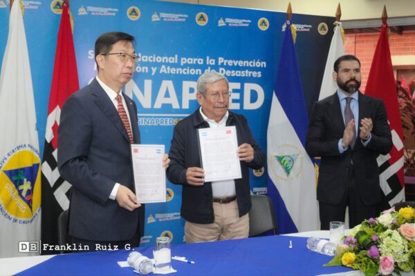 China apoya a Nicaragua en la recuperación tras huracán Julia