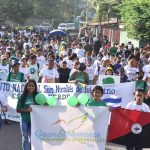 Estudiantes de León protagonizan carnaval ambiental