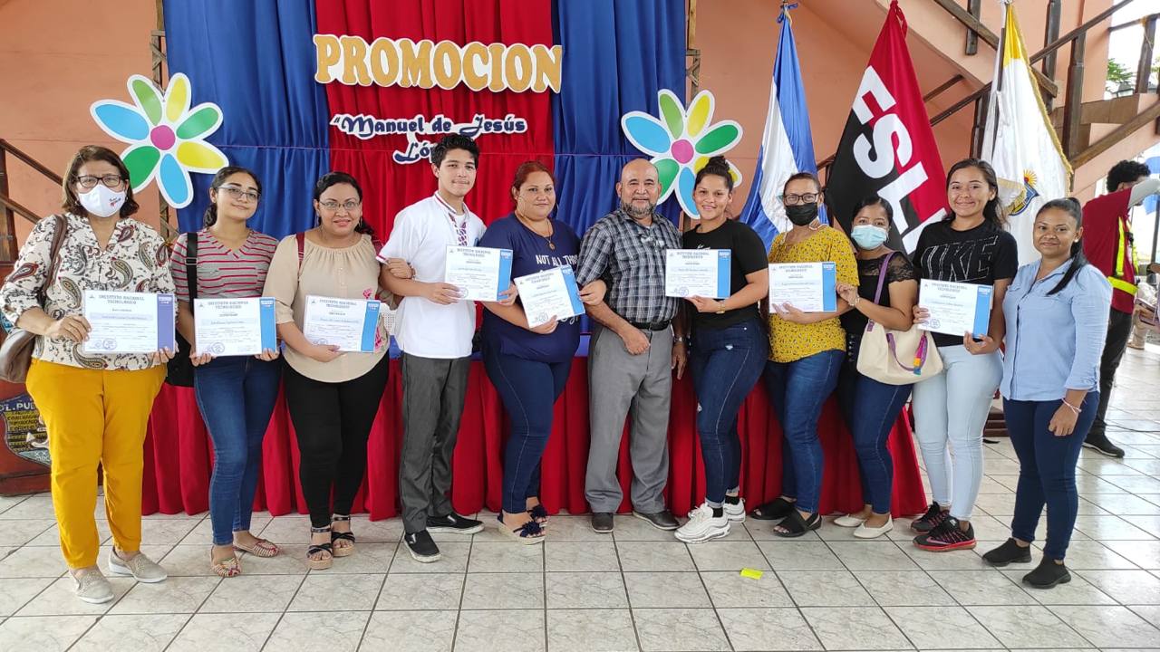 Mujeres nicaragüenses lideran matrícula de Escuelas Municipales de Oficios