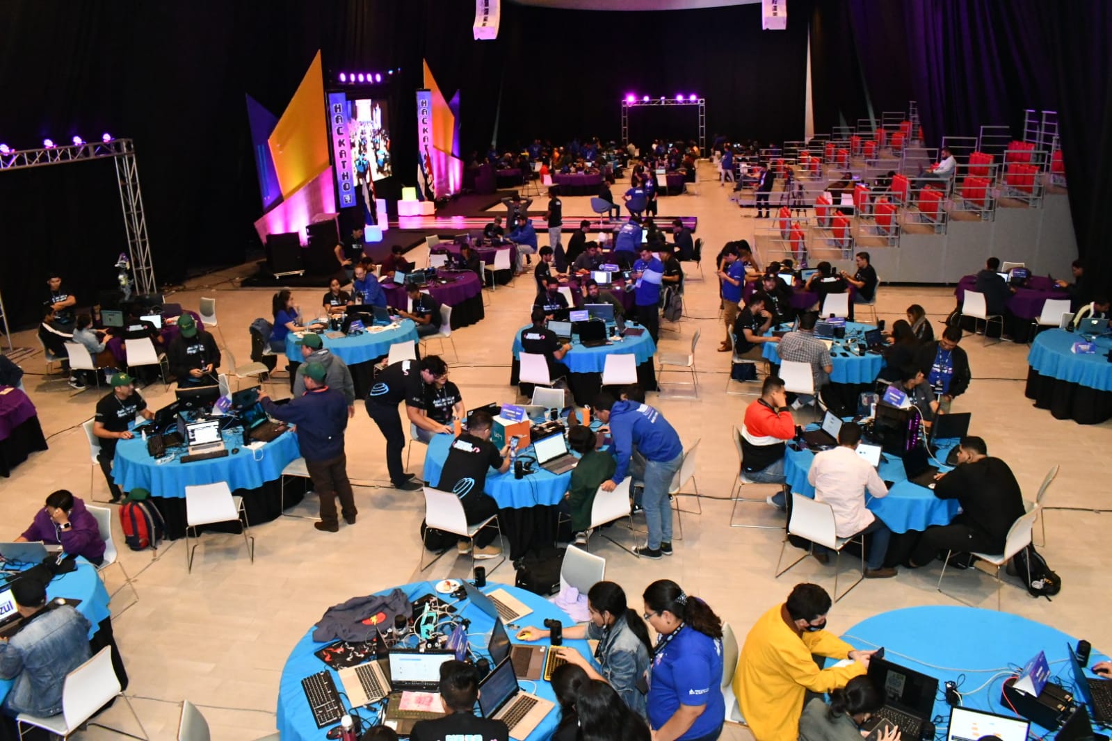 Vicepresidenta felicita a ganadores del Hackathon Nicaragua 2022