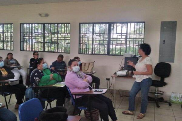 Terapeutas son acreditados en el uso de la terapia floral bach