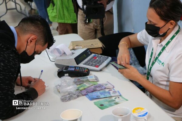 Gobierno inicia pago de pensiones y entrega de viviendas a familias nicaragüenses