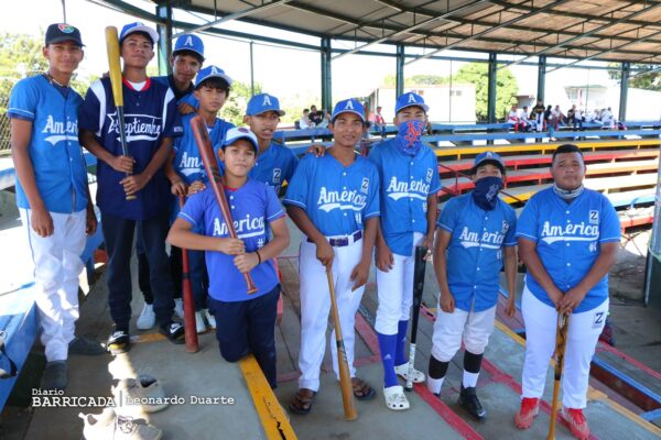 Estadio de Béisbol del barrio San Luis es rehabilitado