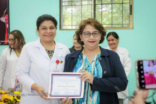 Especializan a ginecoobstetras nicaragüenses  en ultrasonido de mama