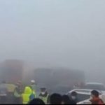 Al menos un muerto deja múltiple choque en puente Zhengxin, China