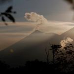 Guatemala da seguimiento a actividad eruptiva del volcán de Fuego