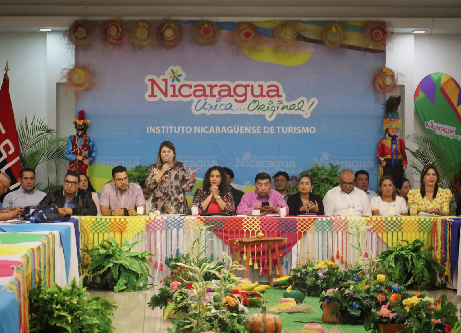 Presentan estrategias gubernamentales 2023 al sector turismo de Managua