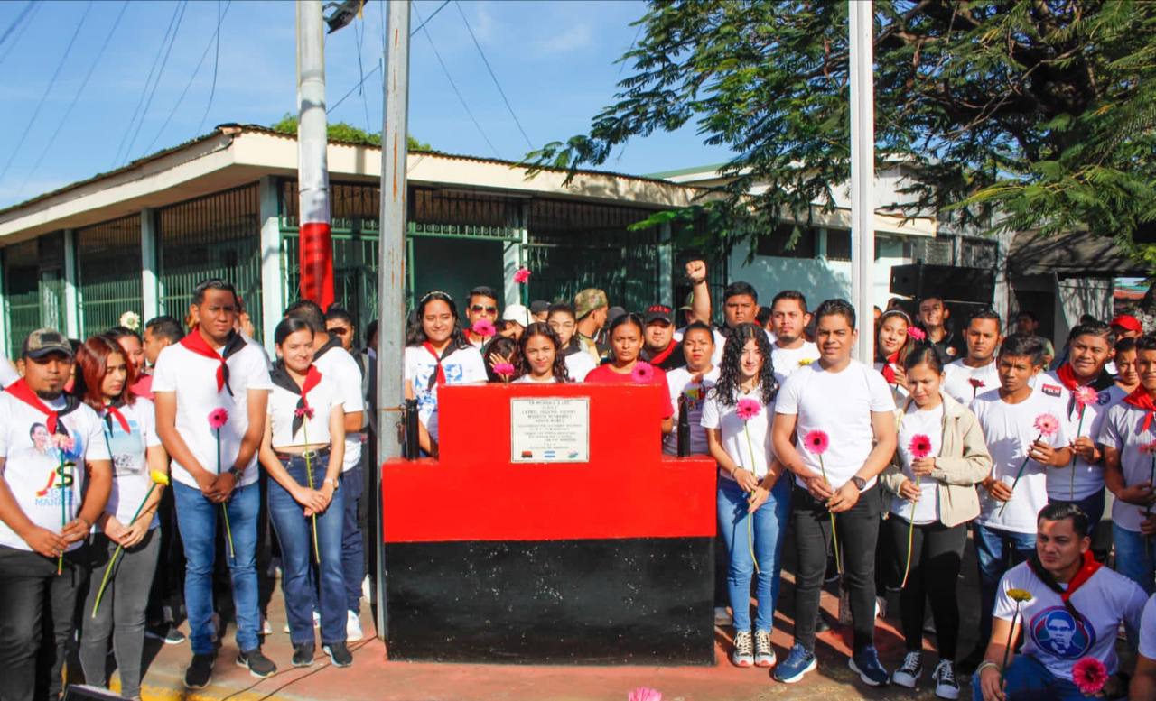 Juventud Sandinista conmemora a Leonel Rugama en Nicaragua