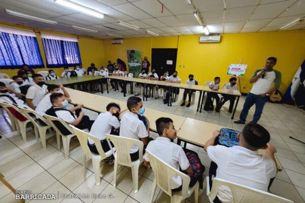 Conciencia activa, la campaña ambiental que se impulsa en colegios nicaragüenses