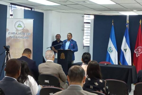 Nicaragua conmemora a Rubén Darío en El Salvador