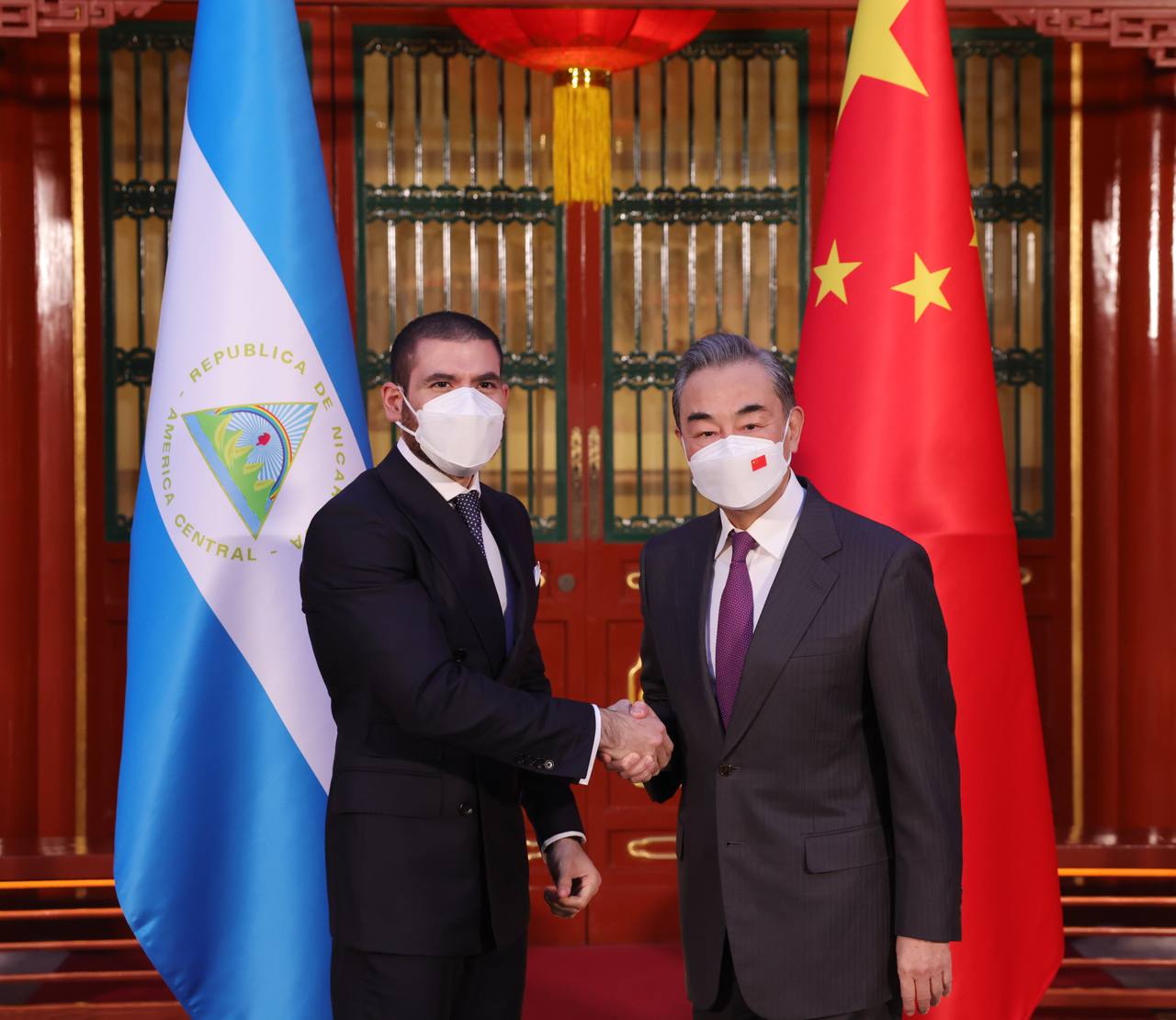 Delegación nicaragüense se reúne con Consejero de Estado de China, Wang Yi