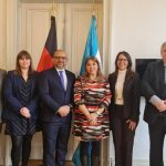 Embajadora nicaragüense se reúne con Secretario general del SICA en Berlín