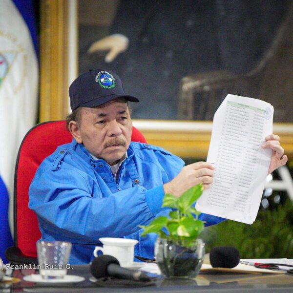 Foto de Mensaje al pueblo nicaragüense del Comandante Daniel Ortega y compañera Rosario Murillo