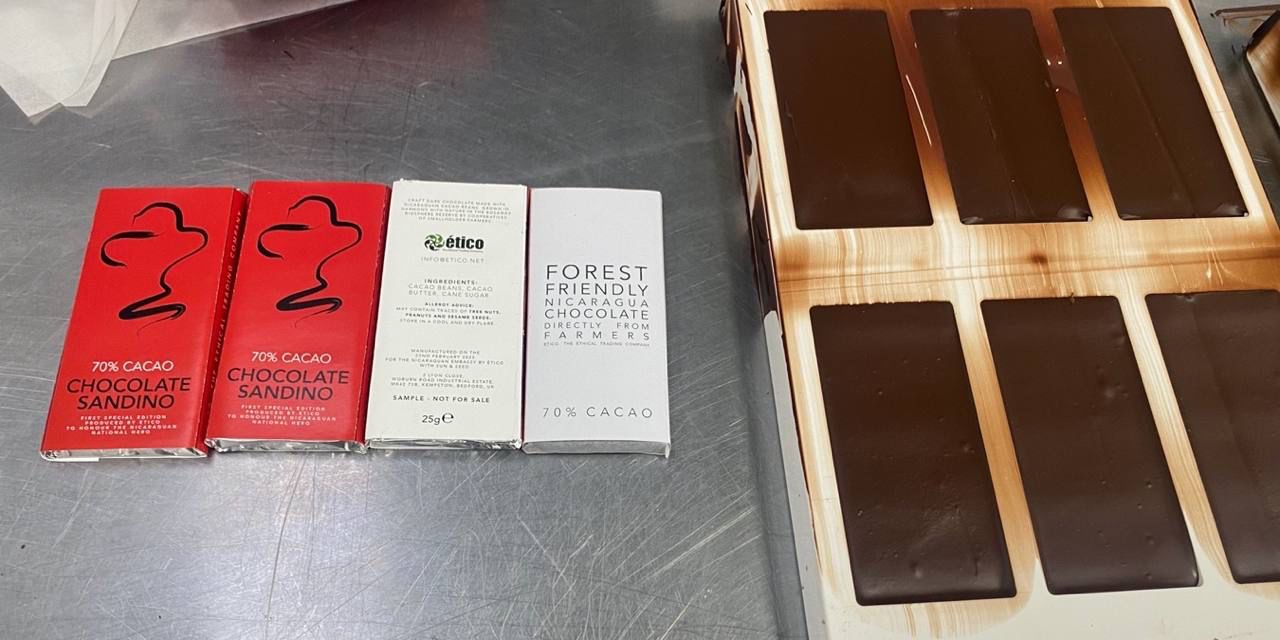 Empresa británica dedica chocolate al General Sandino
