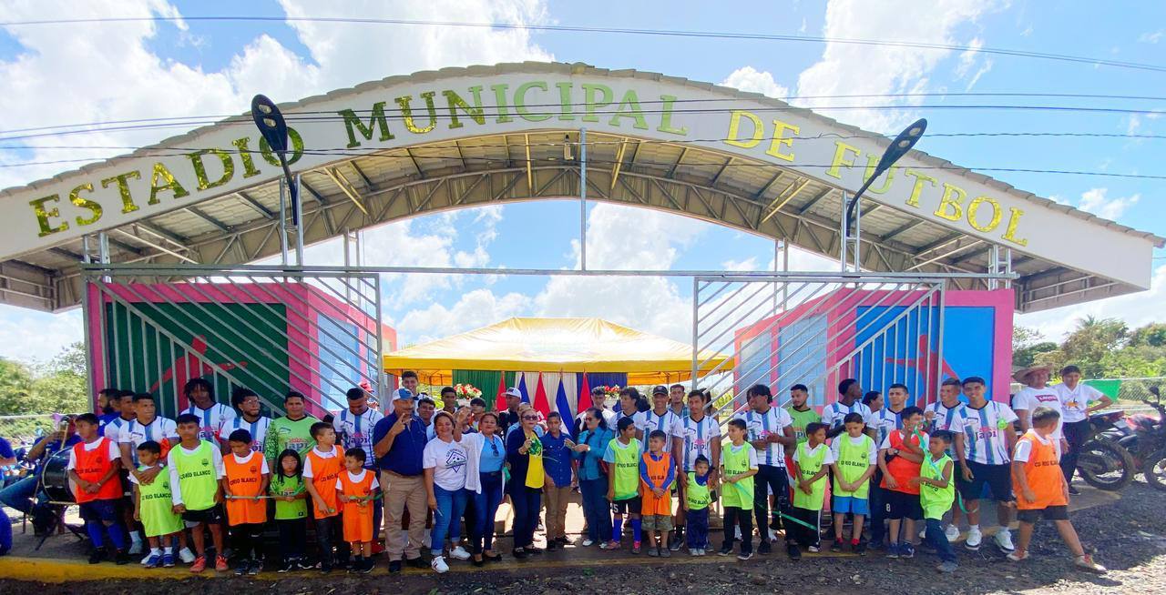 Río Blanco inaugura segunda etapa del Estadio de Fútbol Jarinthon Garay