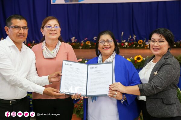 Nuevas carreras de especialización superior se impartirán en Escuelas Normales