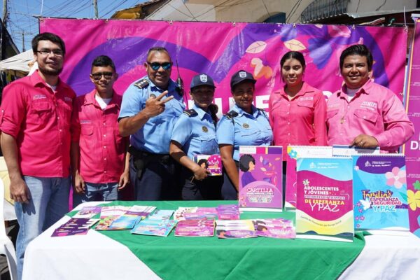 Continúa presentación de cartillas en mercados nicaragüenses