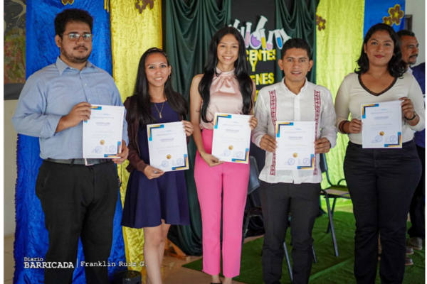 Reconocen a investigadores por aporte al desarrollo científico de Nicaragua