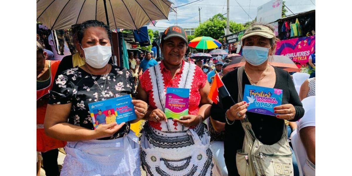 Comerciantes de Rivas se apropian del contenido de Cartillas nicaragüenses