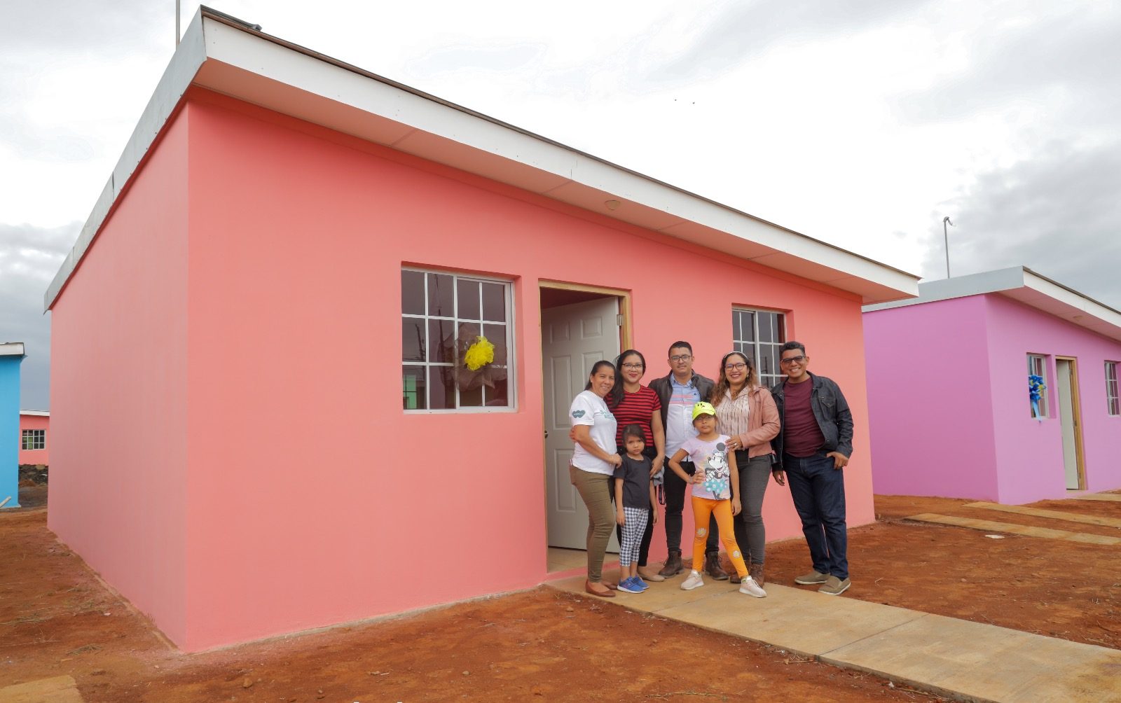 100 familias de Managua reciben viviendas en honor al General Sandino