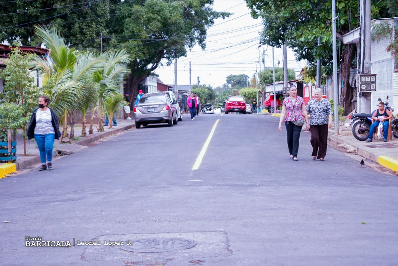 Más de 8 mil pobladores del barrio Santa Rosa disfrutan de calles nuevas