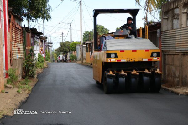 Barrio Memorial Sandino tendrá 15 nuevas calles con revestimiento asfáltico