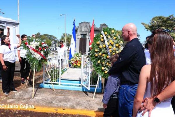 Nicaragua enaltece legado revolucionario de Nora Astorga