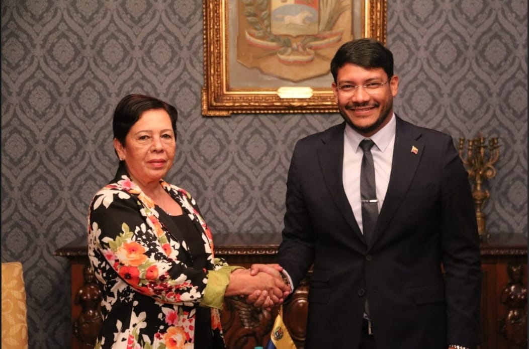 Daysi Torres Embajadora de Nicaragua en Venezuela se reúne con Vicecanciller del hermano país Bolivariano