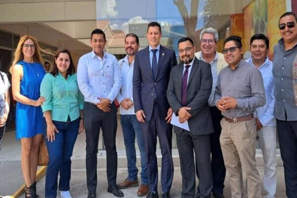 Representación del GRUN en México, visitan Universidad Leonardo Da Vinci,en Puebla