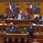 Senado francés aprueba aumentar la edad de jubilación a 64 años