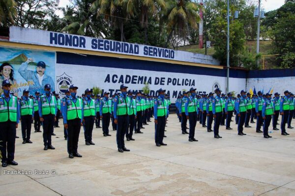 200 nuevos policías preparados para servir al pueblo de Nicaragua