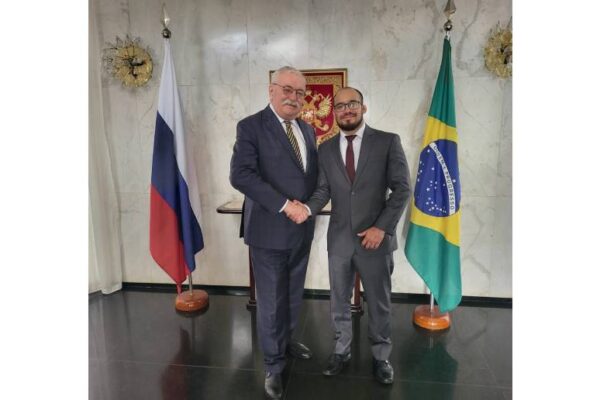 Embajador de Nicaragua se reúne con el Embajador de Rusia en Brasil