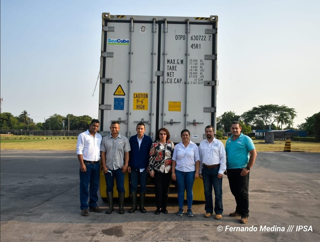 IPSA brinda acompañamiento e inspección a Empresa camaronera encargada de exportar camarones a China