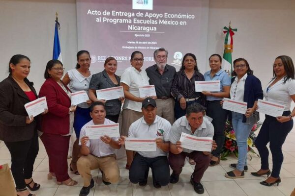 Centros educativos nicaragüenses serán beneficiados por donación hecha por México