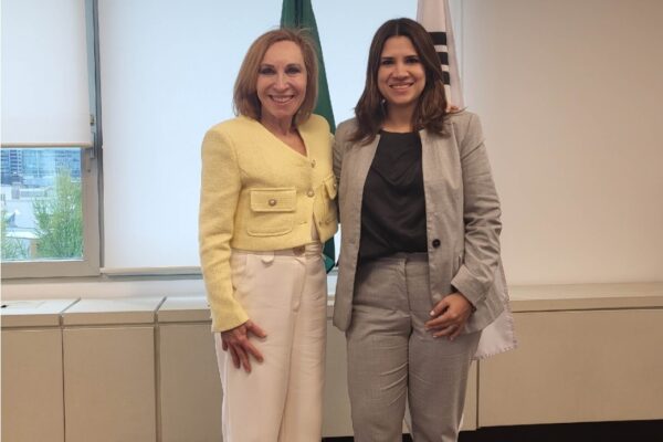 Encargada de Negocios de Nicaragua en Corea en reunión con Embajadora de Brasil