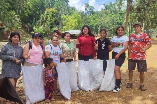 JS 19 de julio realiza limpieza en balnearios de Siuna, Bonanza y Paiwas