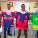 Entregan uniformes y material deportivo a selección Municipal de Béisbol en Bonanza
