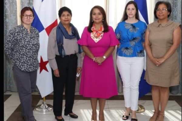 Representante de Nicaragua en Panamá presentó cartas de estilo ante Vicecanciller panameña