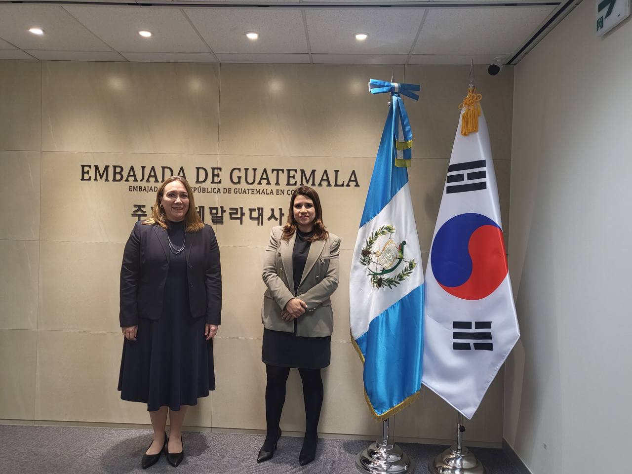 Encargada de Negocios en Corea sostuvo un fraterno encuentro con la Embajadora de Guatemala en Corea